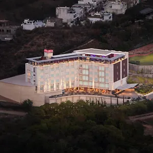 Juesta Sajjangarh & Spa, ***** Udaipur